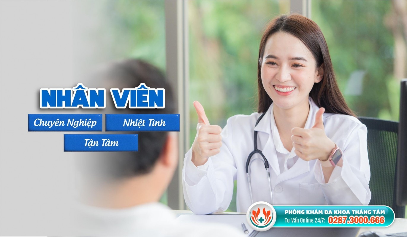 Phòng khám nam khoa Tháng Tám có đội ngũ nhân viên y tế tận tâm